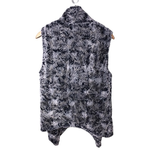 Dylan Draped Open Front Faux Fur Vest Blue Size Small Outerwear Fuzzy - Picture 4 of 9